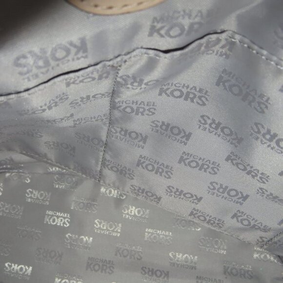 Michael Kors Grey Saffiano Leather Bucket Bag Tote Handbag Satchel - Picture 10 of 14